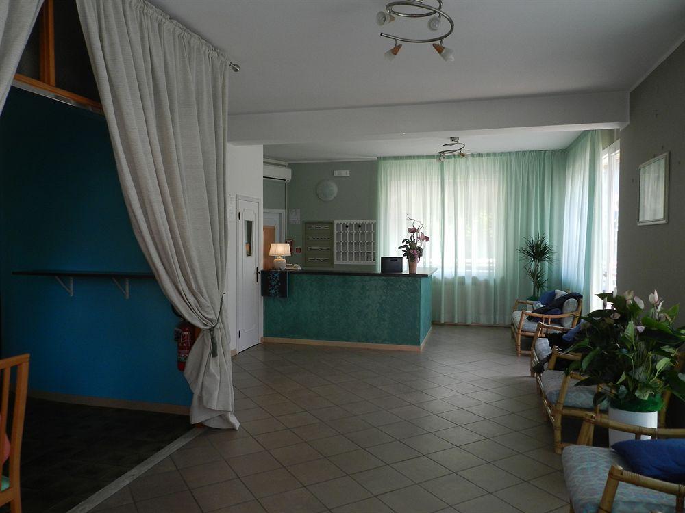 Hotel Clift Cervia Exteriör bild